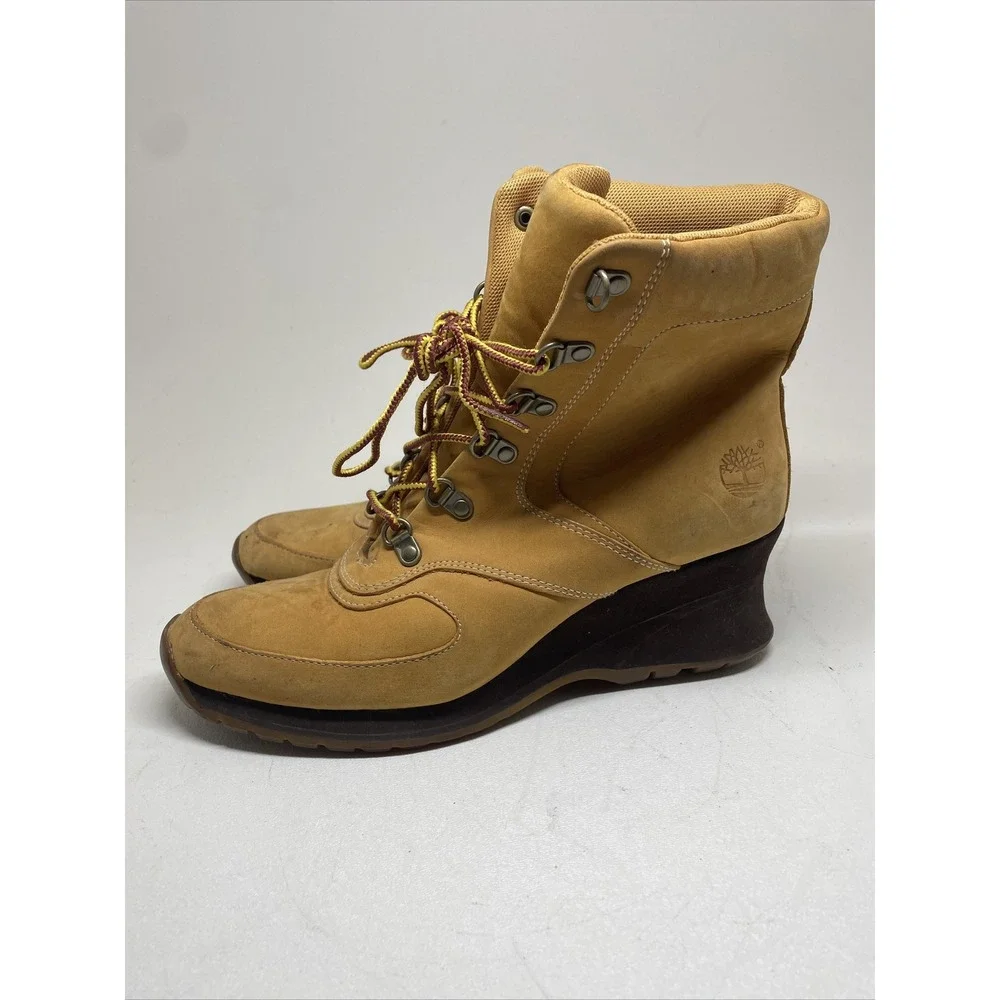 Timberland Women's Boot‎ Wedges Heels Size 7M Brown